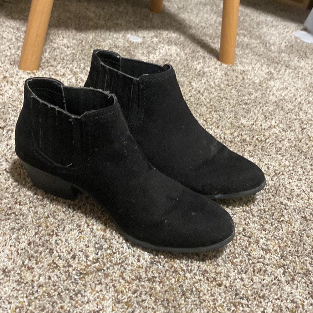 black booties
